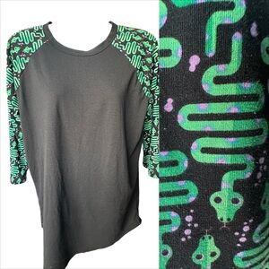 Lularoe Snake Sleeve Jersey Knit, 3/4 length sleeves Round Hem (L)